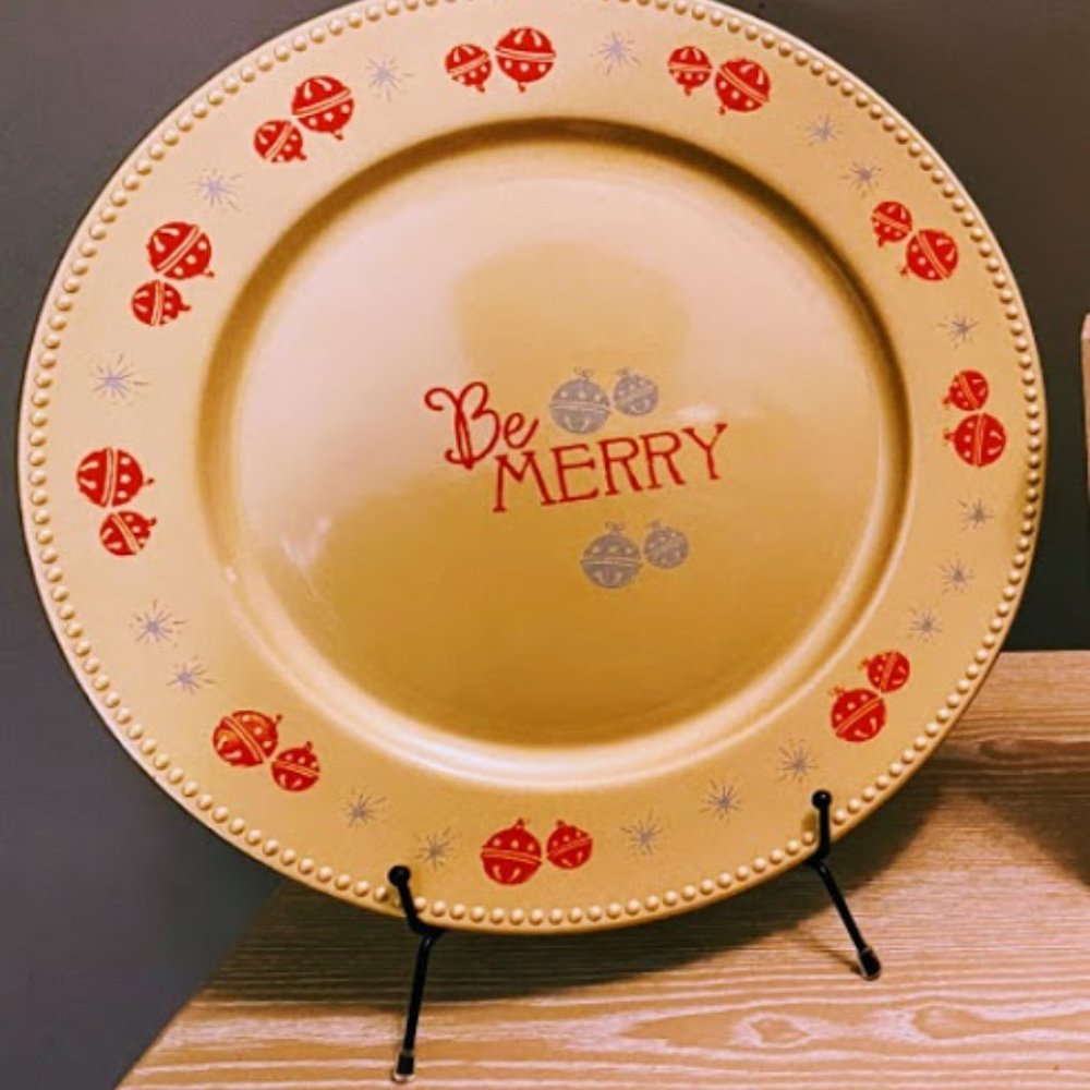 "Be Merry" decorative Charger Plates (4)